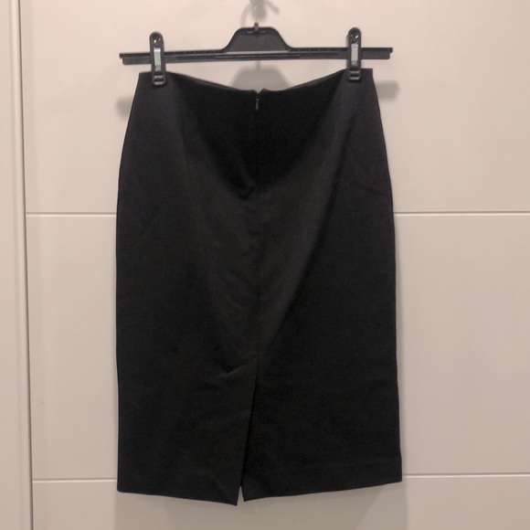Joe Fresh black knee-length skirt - Picture 4 of 9